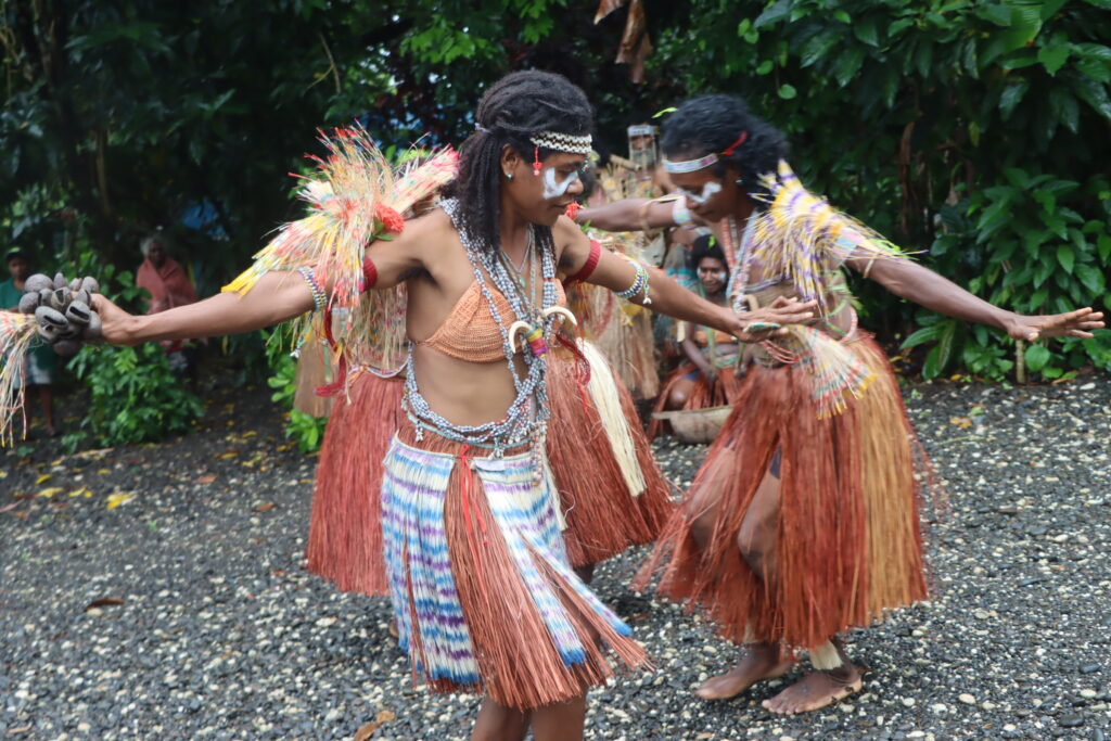 Traditional Theatre Performance, Buingim Village, Labuta LLG